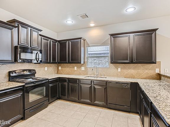 5th image of 1708 River Oak Ln