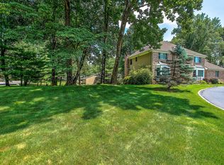 18 Blackburn Rd, Basking Ridge, NJ 07920