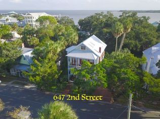 674 2nd St, Cedar Key, FL 32625