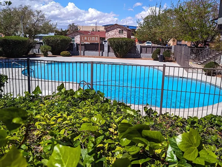 La Cima Apartments — Photo 13