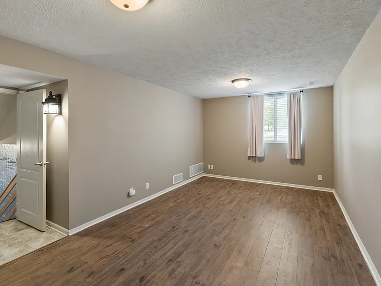 6107 S 190th Ter — Photo 38