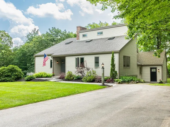 462 Crowell Road, Hopkinton, NH 03229