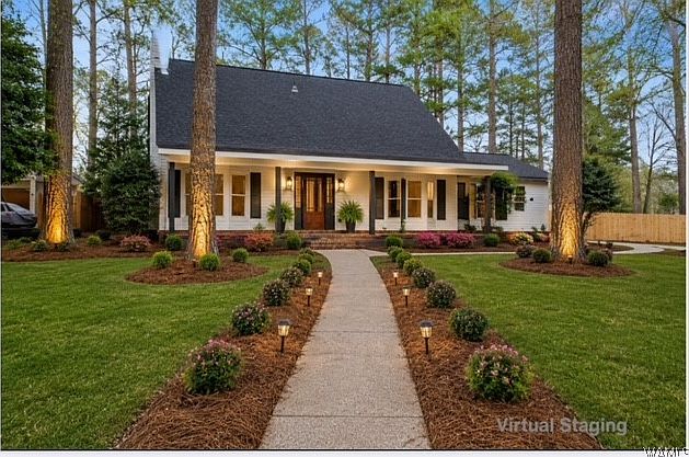 1st image of 728 Jennifer Dr E