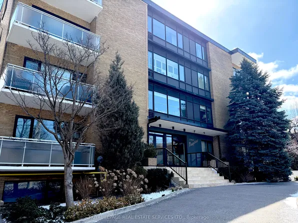 1901 Bayview Ave #402, Toronto, ON M4G 3E4