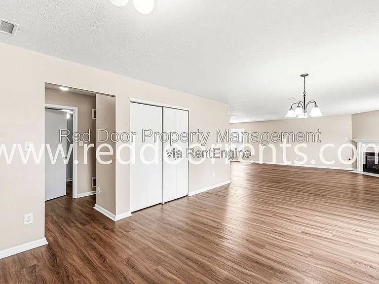 12419 Deerview Dr — Photo 16