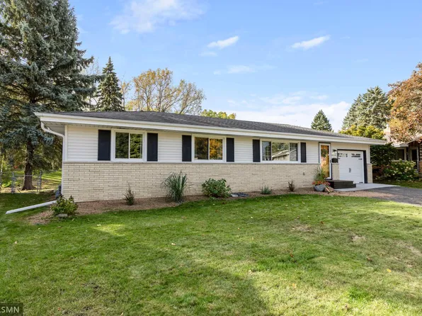 1660 Fairway Dr NE, Columbia Heights, MN 55421