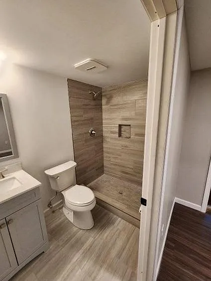726 Vanderbilt Dr — Photo 7