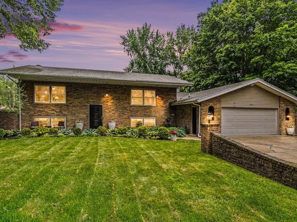 1556 Jasmine Rd, Saint Joseph, MI 49085