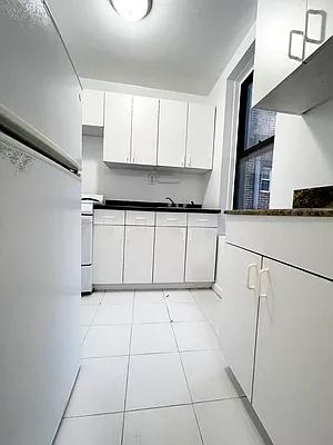 Rented by City Connections Realty | media 9