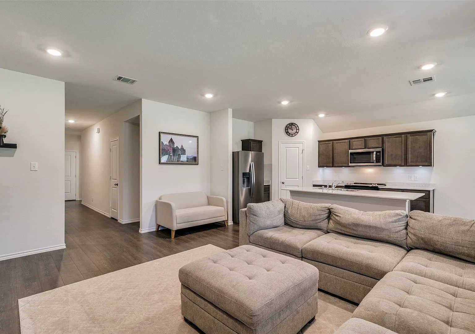 Bright, Open & EfficientPerfect Home for Modern Living! — Photo 3