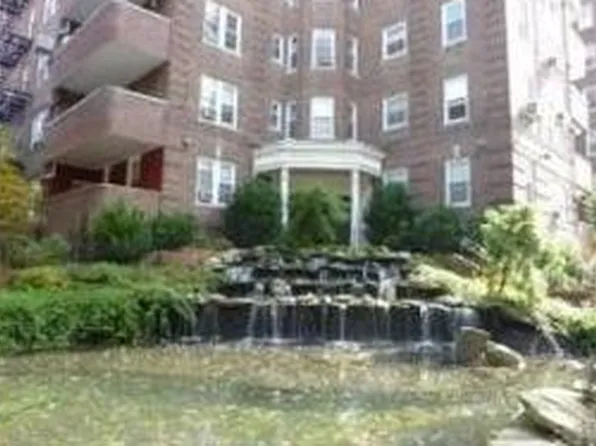 1620 Avenue I image 1 of 1