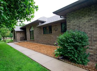 320 Crocus Dr, Republic, MO 65738