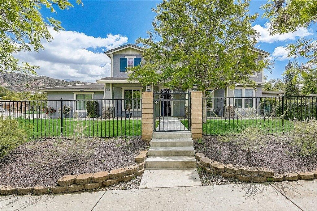 12995 Holmes St, Yucaipa, CA 92399 Zillow