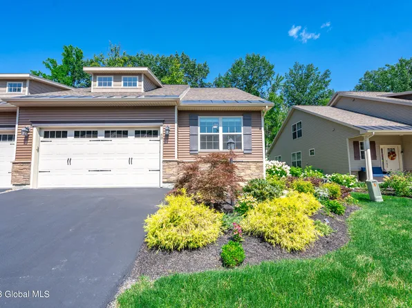 43 Canterbury Lane, Delmar, NY 12054