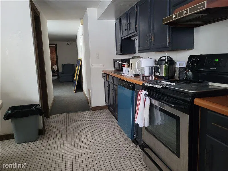 2 bed, $2,000 — Photo 2