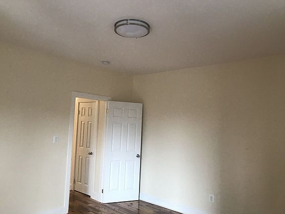 3rd image of 618 E 21st St APT D3