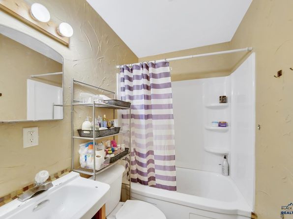 rapid-city-south-dakota-218888853 picture