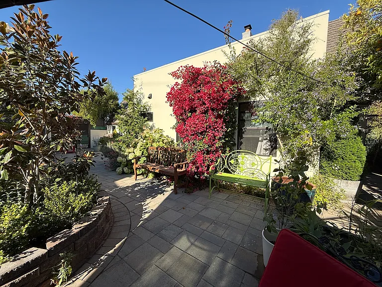 39 Gonzales St #1 — Photo 11