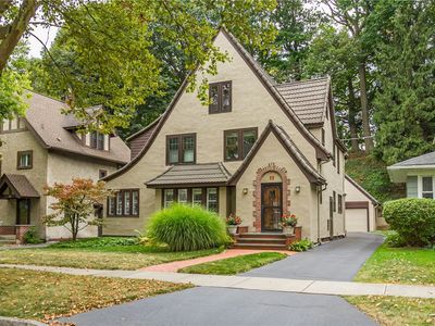 77 Highland Pkwy, Rochester, NY, 14620