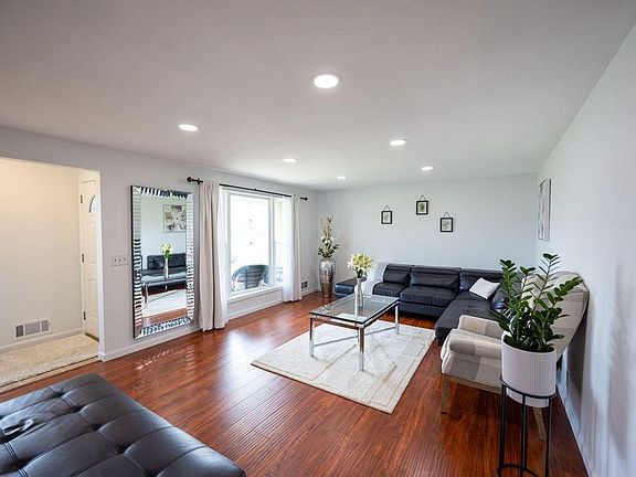 5th image of 67 Orchard Creek Cir