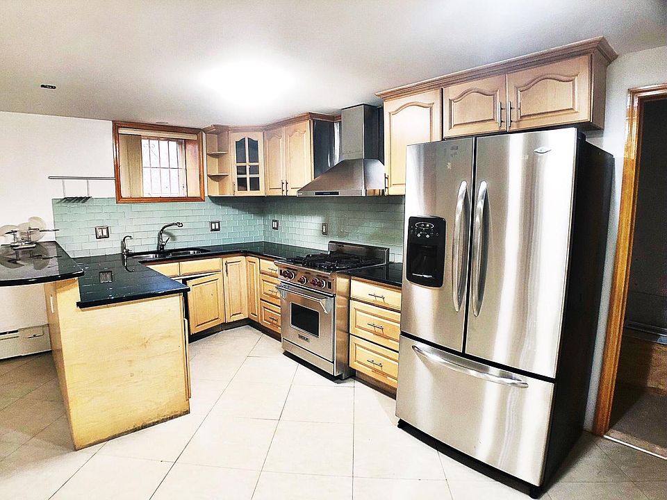 1st image of 1401 Benson Ave
