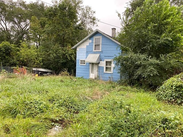 1st image of 604 Vista Ln