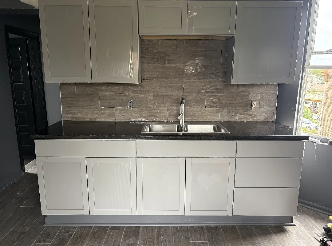 1618 S Sawyer Ave — Photo 1
