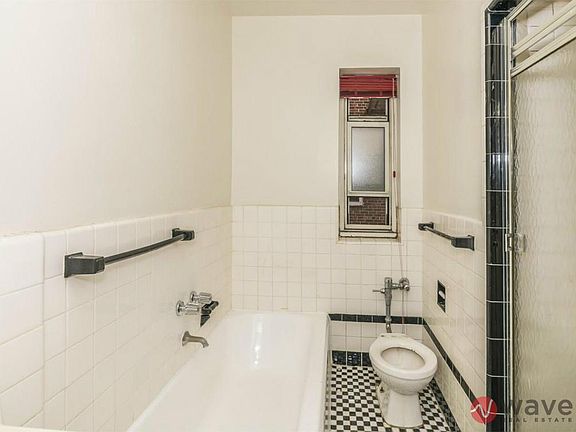 5th image of 6864 Yellowstone Blvd #12A