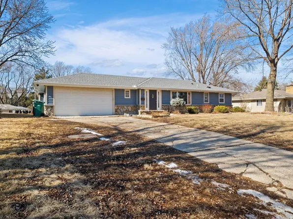 8118 Upton Ave S, Bloomington, MN 55431