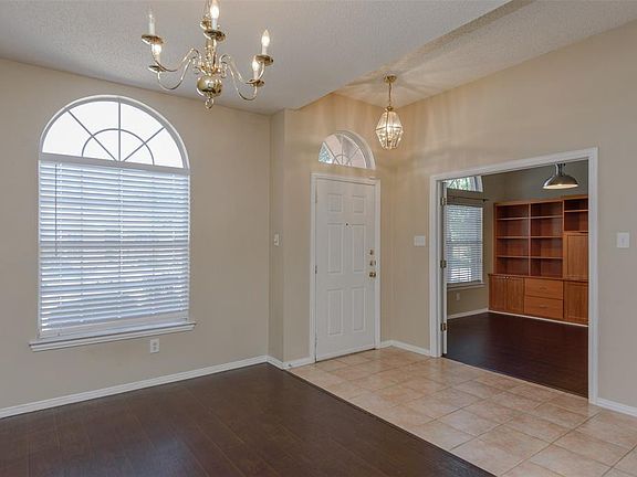 5th image of 1252 Valley Oaks Dr
