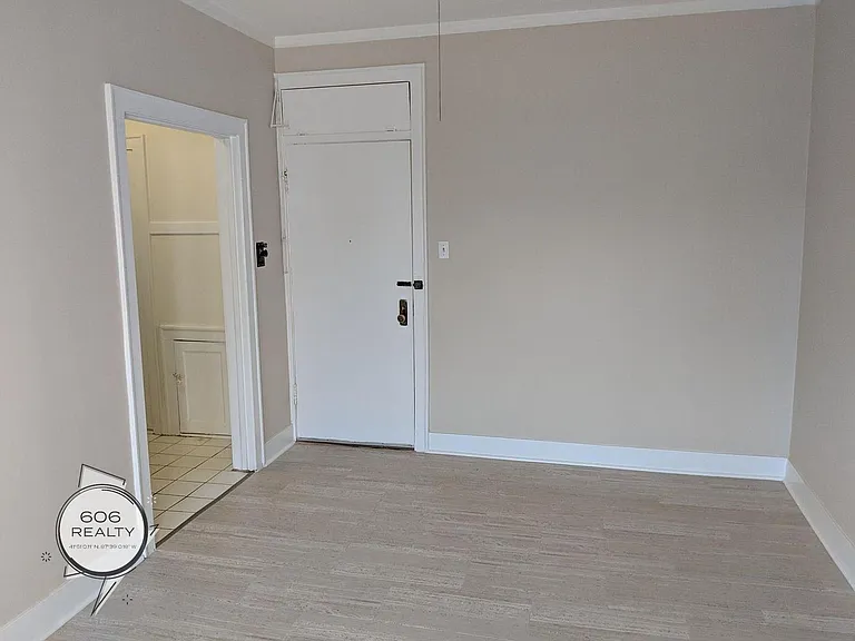 3118-20 S Oak Park Ave — Photo 15