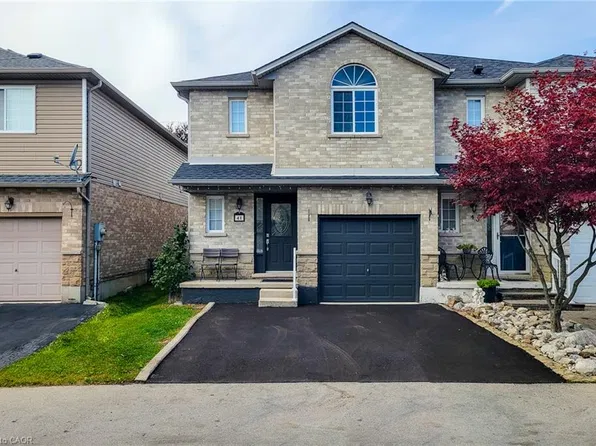41 Vennio Ln, Hamilton, ON L9B 2Y6