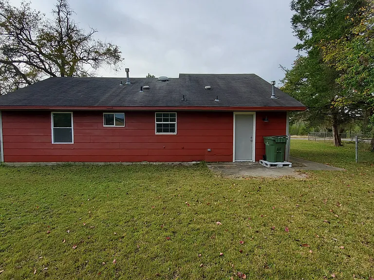 3357 Meadow Ln — Photo 20