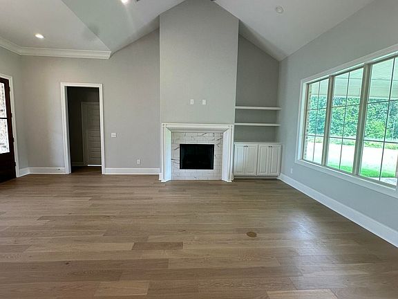 5th image of 407 Alta Vis
