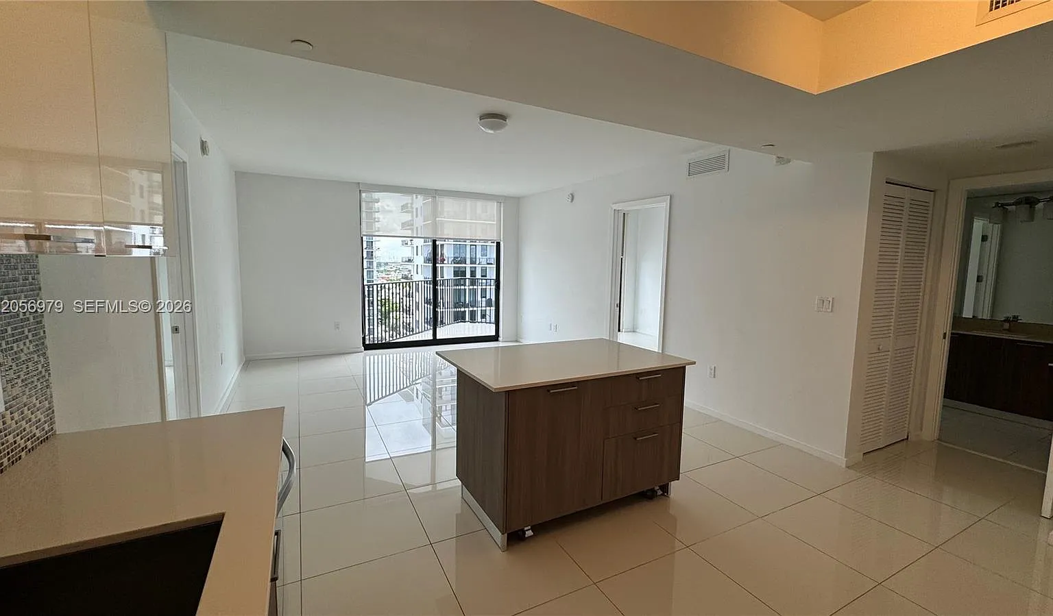 5252 Paseo Condo — Photo 3