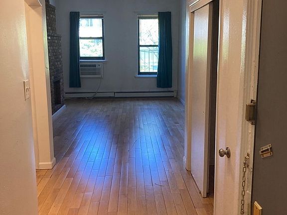 4th image of 166 E 82nd St APT 5
