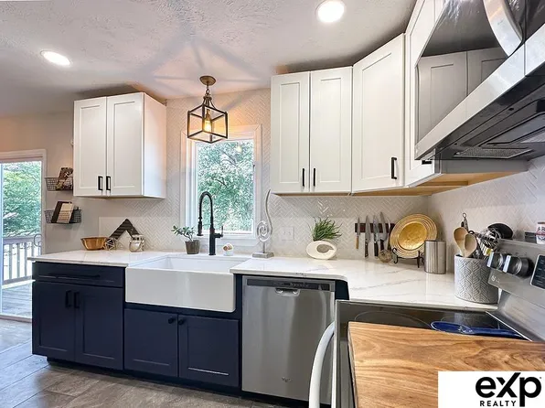 506 E Patton St, Papillion, NE 68046