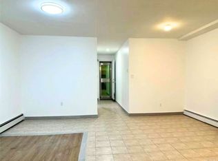 3336 Union St, Flushing, NY 11354