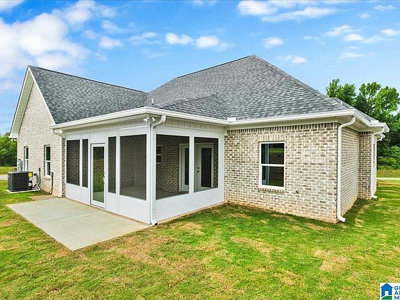 4th image of 104 Edgewater Dr