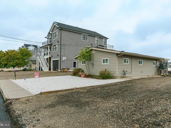 21 W Raritan Dr, Little Egg Harbor, NJ 08087