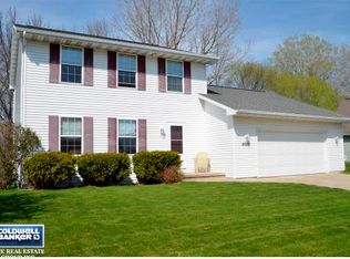2029 Charles St, De Pere, WI 54115