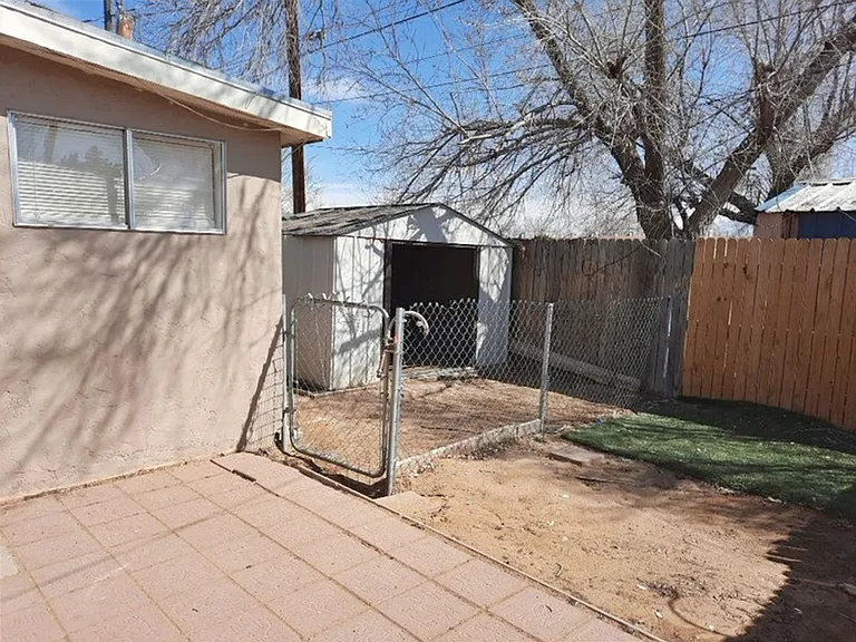 560 Estancia Dr NW — Photo 15