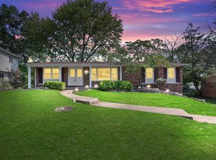 1203 Foxview Ter, Ballwin, MO 63011