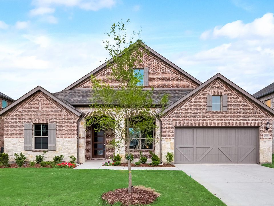 1st image of 2400 Bottlebrush Dr