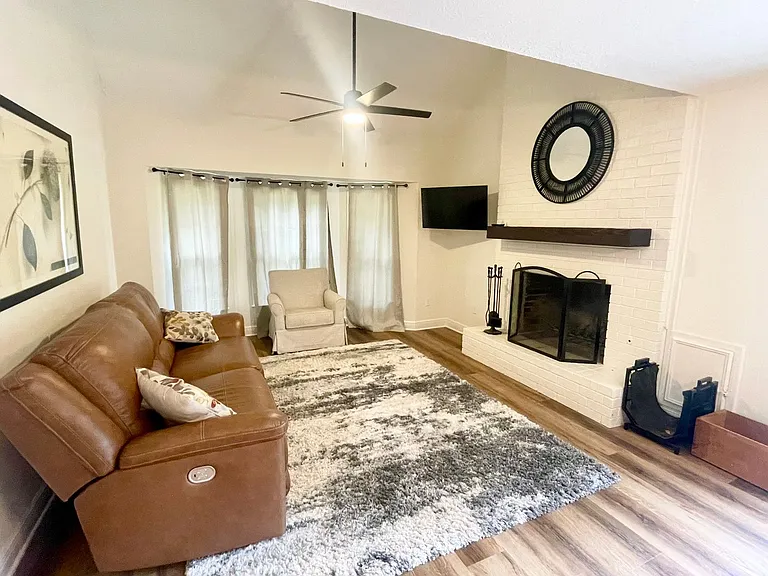 453 Pine Ridge Dr — Photo 4