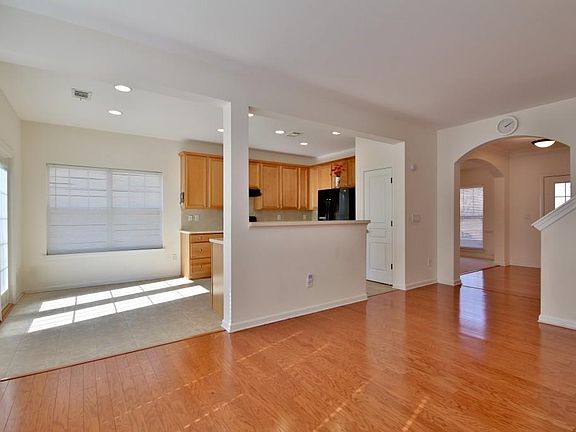 5th image of 2830 Amalfi Way