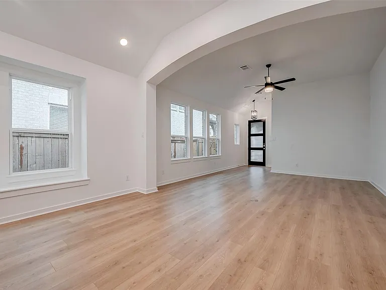 11430 Gossamer Wing Ln — Photo 7