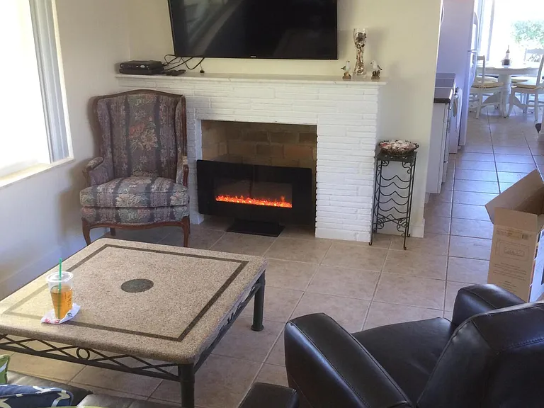 600 S Riverside Dr — Photo 7