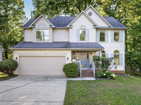 206 Windhover Dr, Chapel Hill, NC 27514