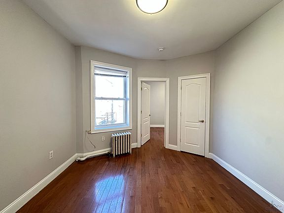 2nd image of 388 Baldwin Ave #20